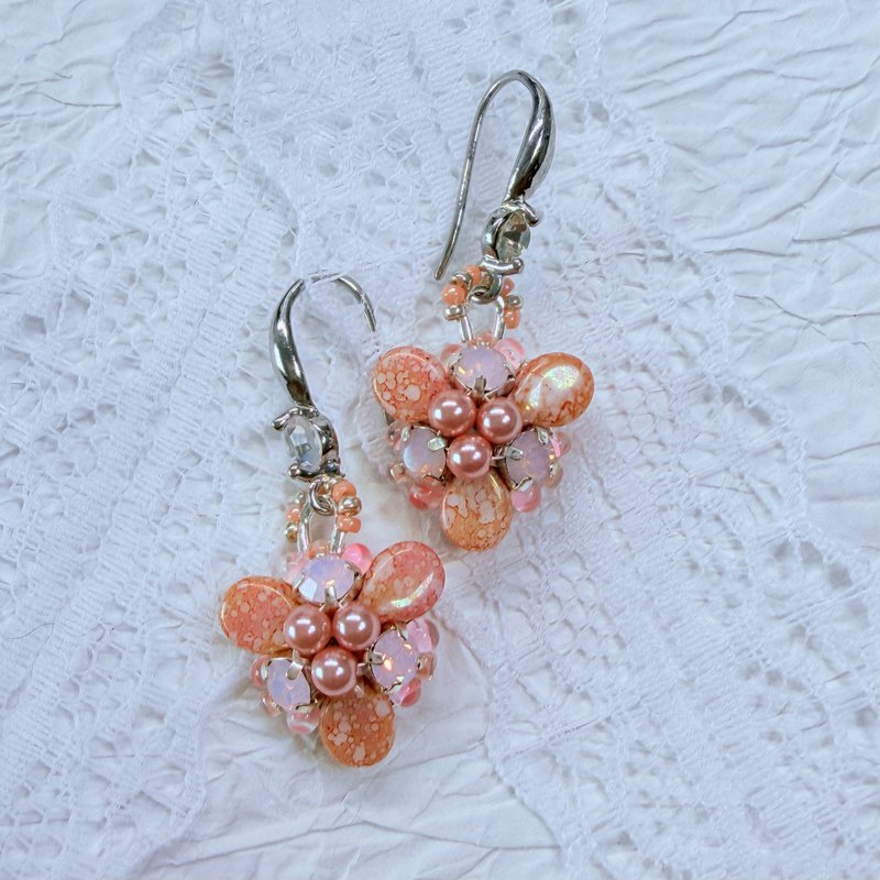 Three-Leaf Floral Drops