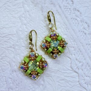 Handmade Beaded Crystal Pearl Diamond Shape Earrings