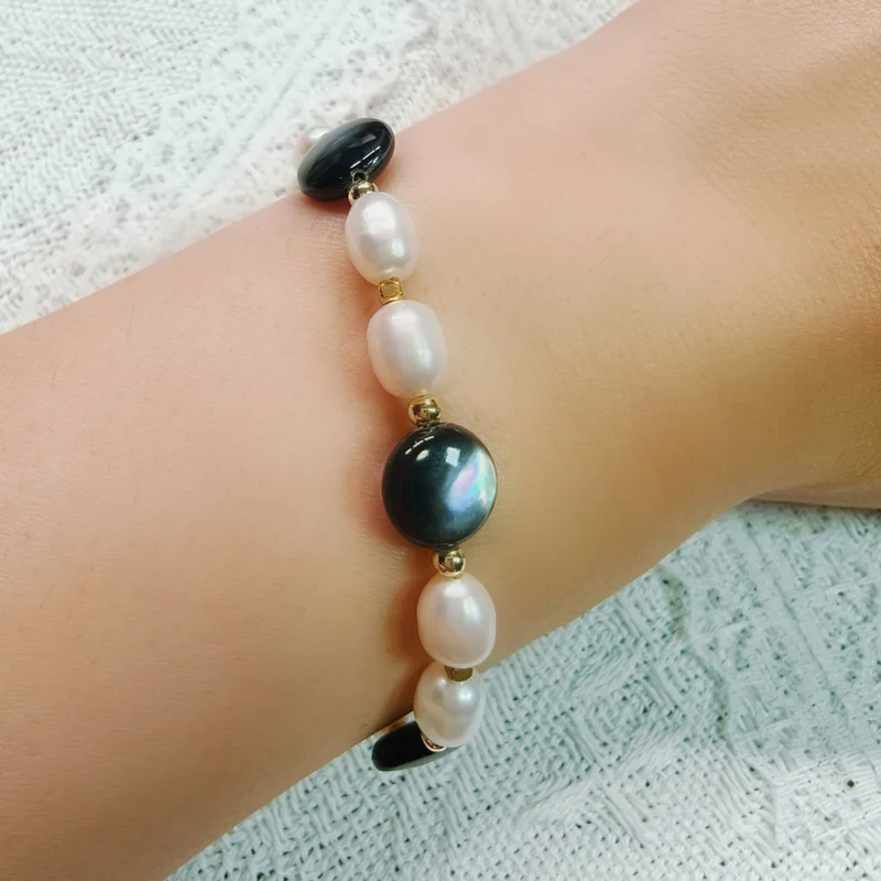 Pearl & Black Shell Bracelet